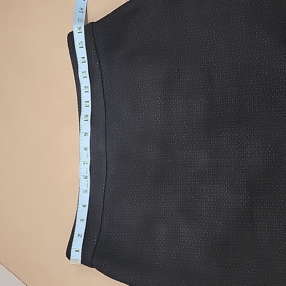 Ann Taylor, Size 10 Wool Blend Black with Gold Metallic Threads Mini Skirt, EUC - Picture 3 of 9